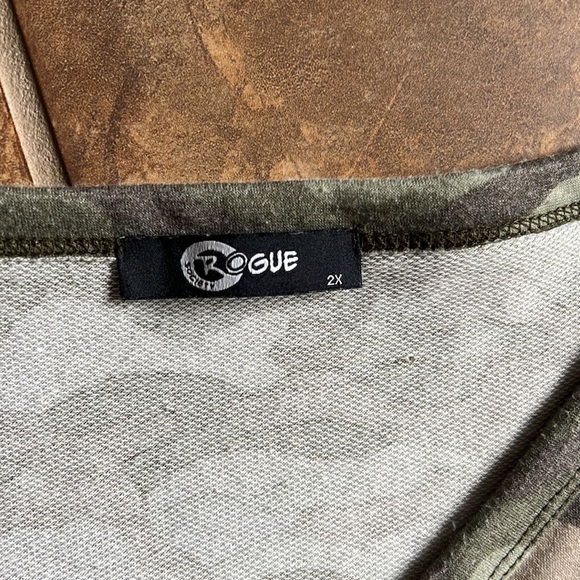 Women’s Camouflage Top with Slouchy Pocket - Picture 2 of 5